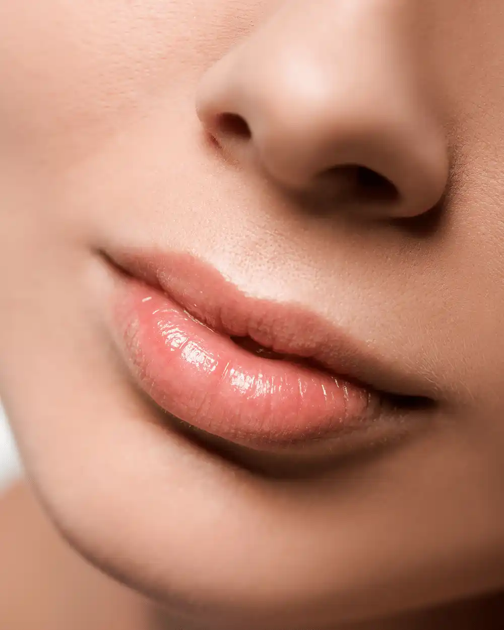 BELOTERO LIPS SHAPE Filler lips of a woman