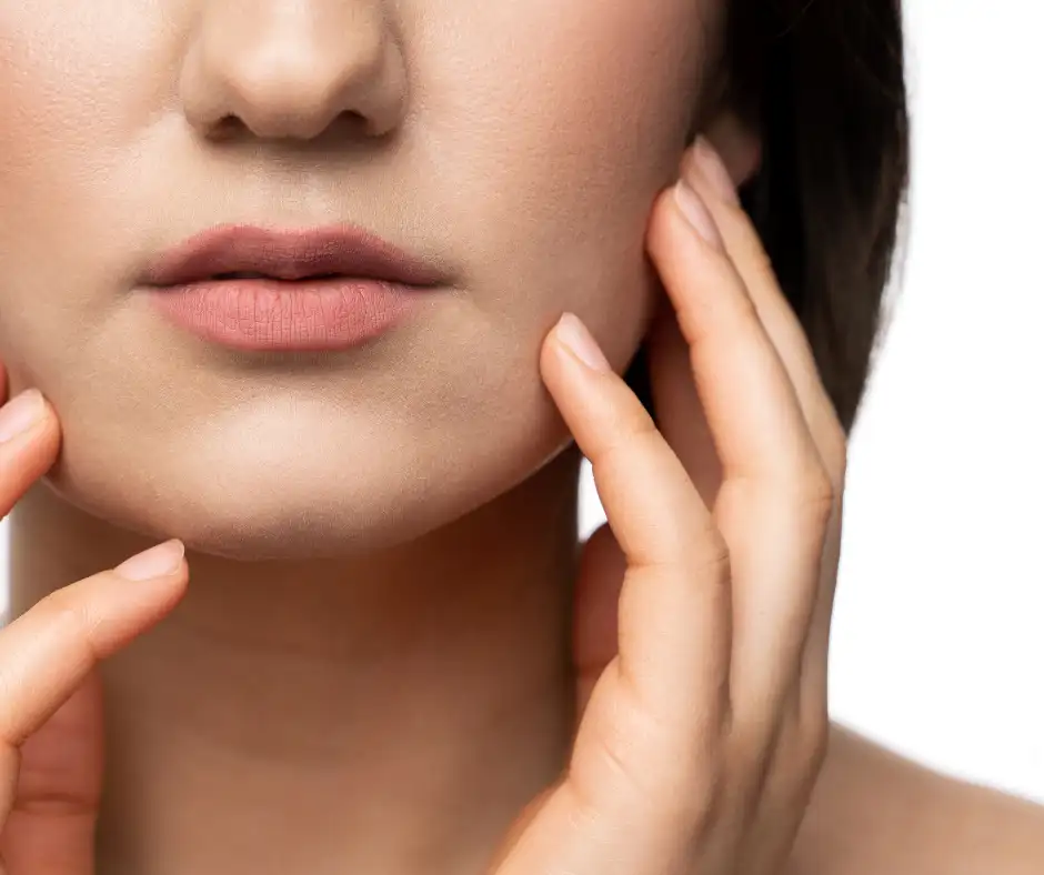 Jawline Contouring with JUVÉDERM Volux